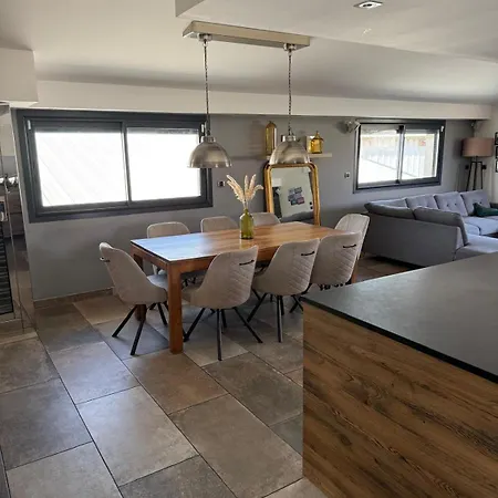 Atypical Loft With Private Pool Le Lavandou