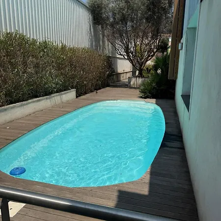 Vakantiehuis Atypical Loft With Private Pool *