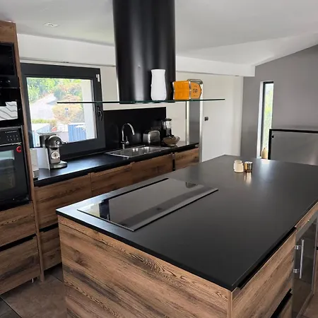 Atypical Loft With Private Pool * Le Lavandou