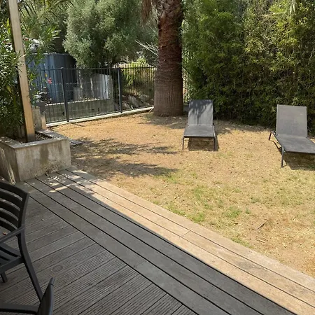 Hébergement de vacances Atypical Loft With Private Pool Le Lavandou