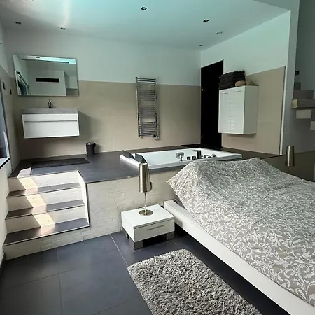 Atypical Loft With Private Pool Hébergement de vacances