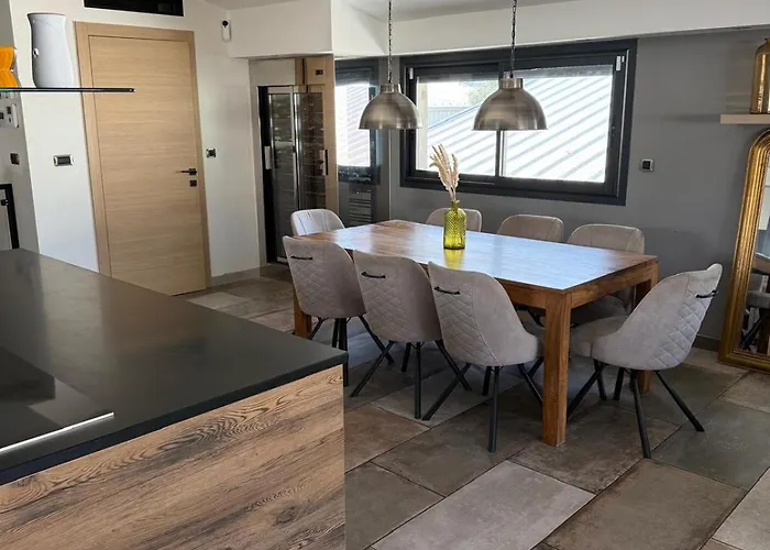 Nyaraló Atypical Loft With Private Pool Le Lavandou