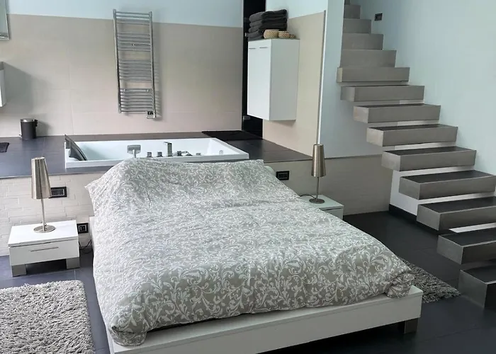 Atypical Loft With Private Pool Nyaraló *