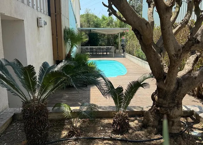 Nyaraló Atypical Loft With Private Pool