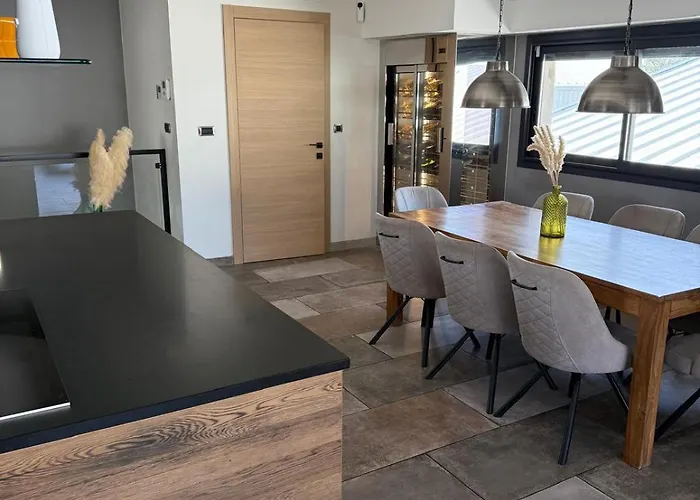 Atypical Loft With Private Pool Le Lavandou