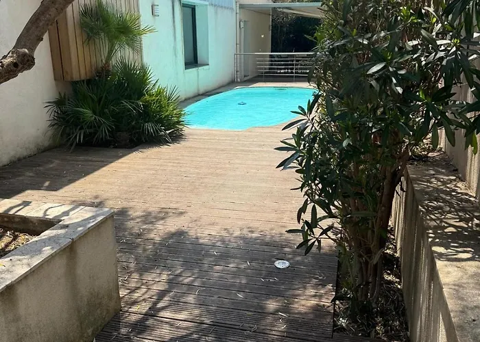 Atypical Loft With Private Pool Nyaraló Le Lavandou