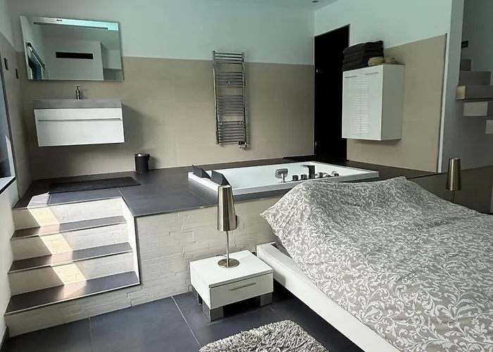 Atypical Loft With Private Pool Nyaraló